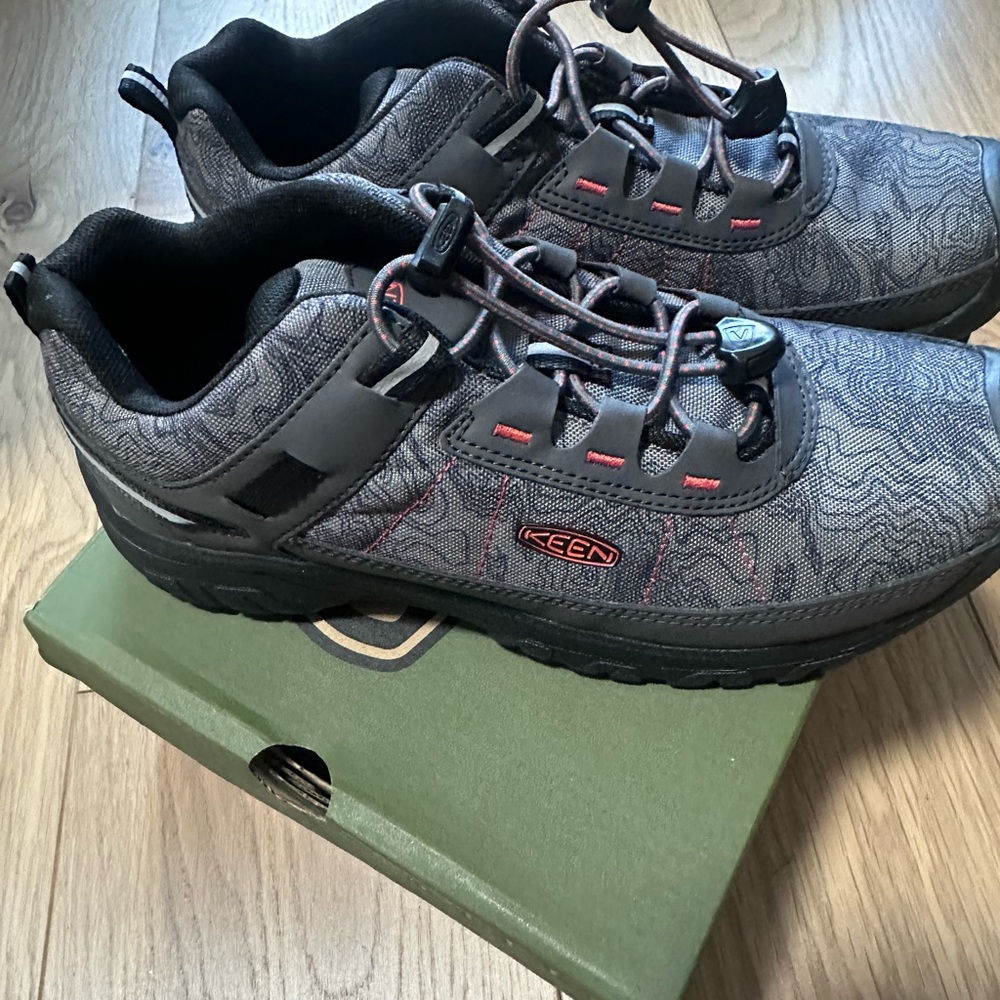 KEEN Youth Black Hiking Shoes
